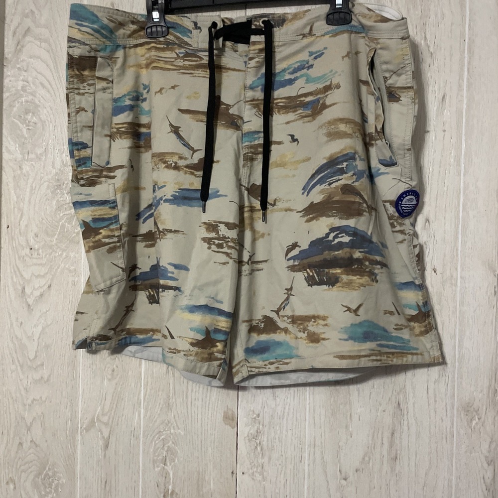 Men's AFTCO Swim Trunks, Size 38‎